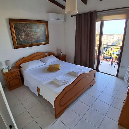 Maisonette Rock - Axiotheas - Meteora Heights