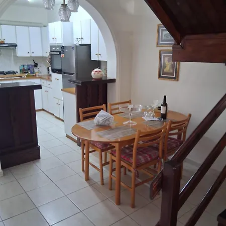 Maisonette Rock - Axiotheas - Meteora Heights Paphos